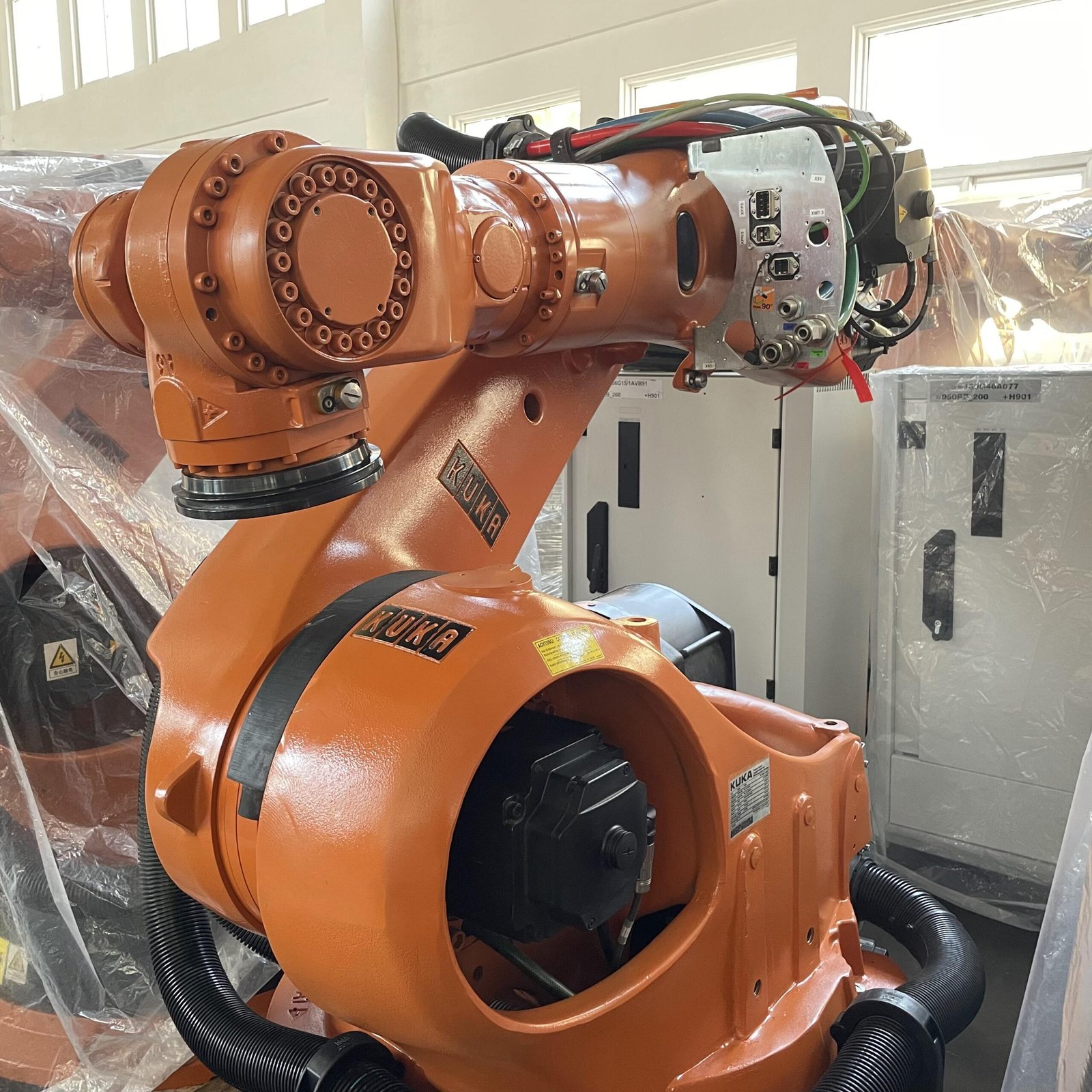 Used KUKA KR200 Heavy Industrial Robot Arm (200kg Payload, 2400mm Reach) with KRC2 Controller - Image 2