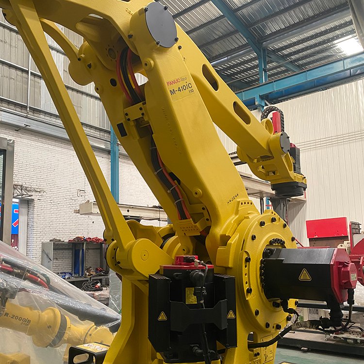 Used FANUC M-410iC/110 4-Axis Palletizing Robot Arm (110kg Payload, 2400mm Reach) with R-30iB Controller - Image 2