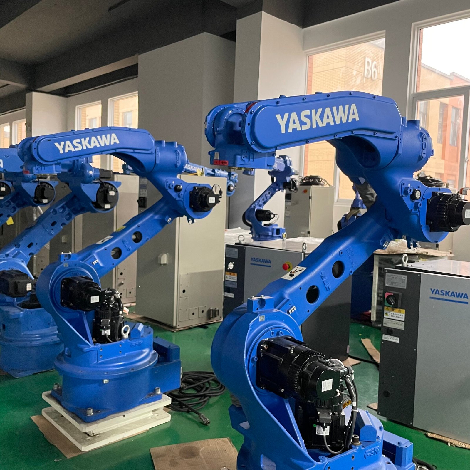 Used Yaskawa Motoman MH24 Industrial Robot Arm (24kg Payload, 1730mm Reach) with DX200 Controller - Image 2