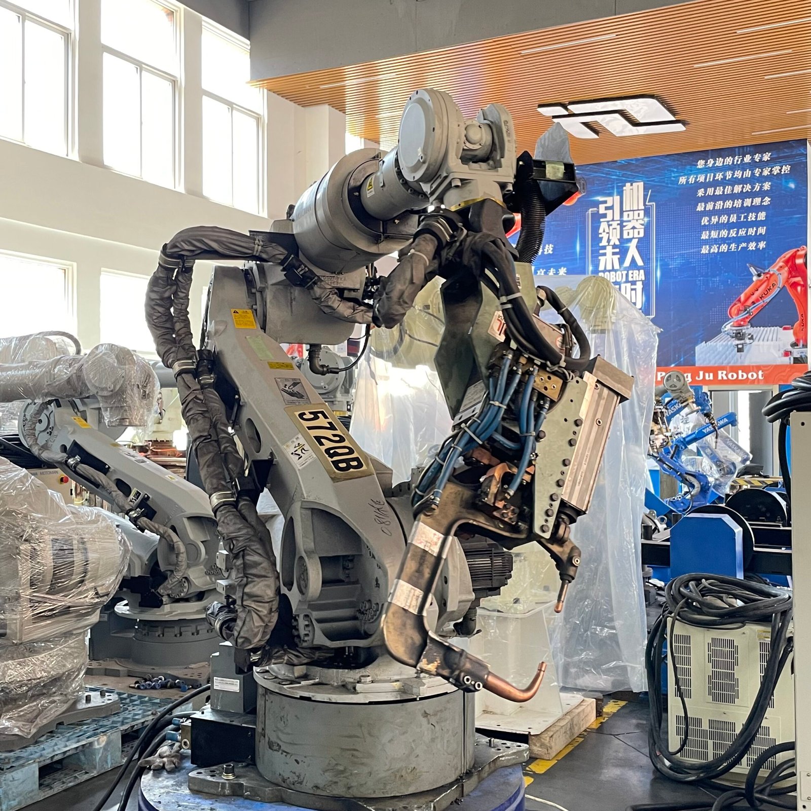 Used Yaskawa Motoman ES165N Industrial Robot Arm (165kg Payload, 2655mm Reach) with NX100 Controller - Image 3