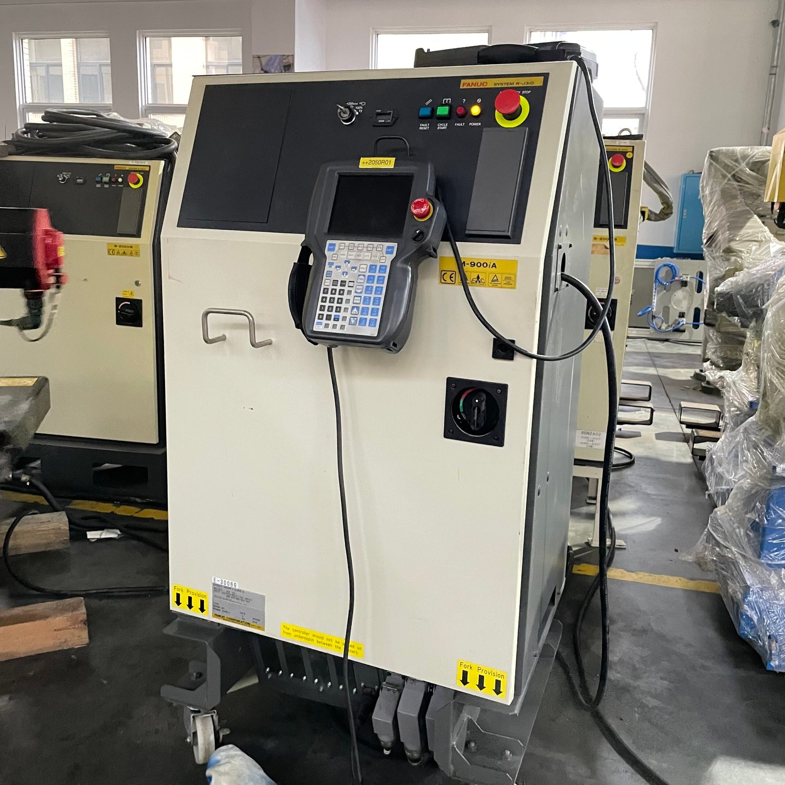 Used FANUC M-900iA/350 Heavy Industrial Robot (350kg Payload, 2655mm Reach) with R-30iA Controller - Image 6